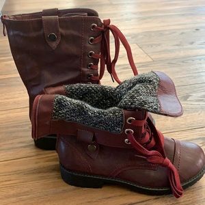 Wanted boots dark red pleather new